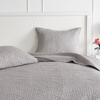 Light Gray Voile Hand Stitched Quilt Bed | Duman Home